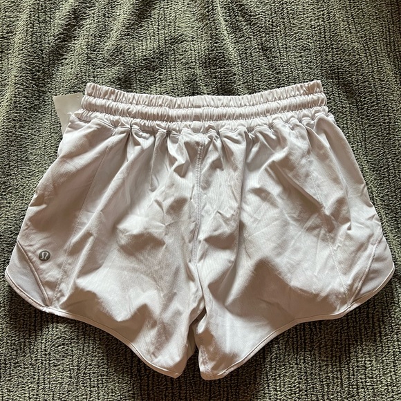 Hotty Hot Short - Picture 5 of 6